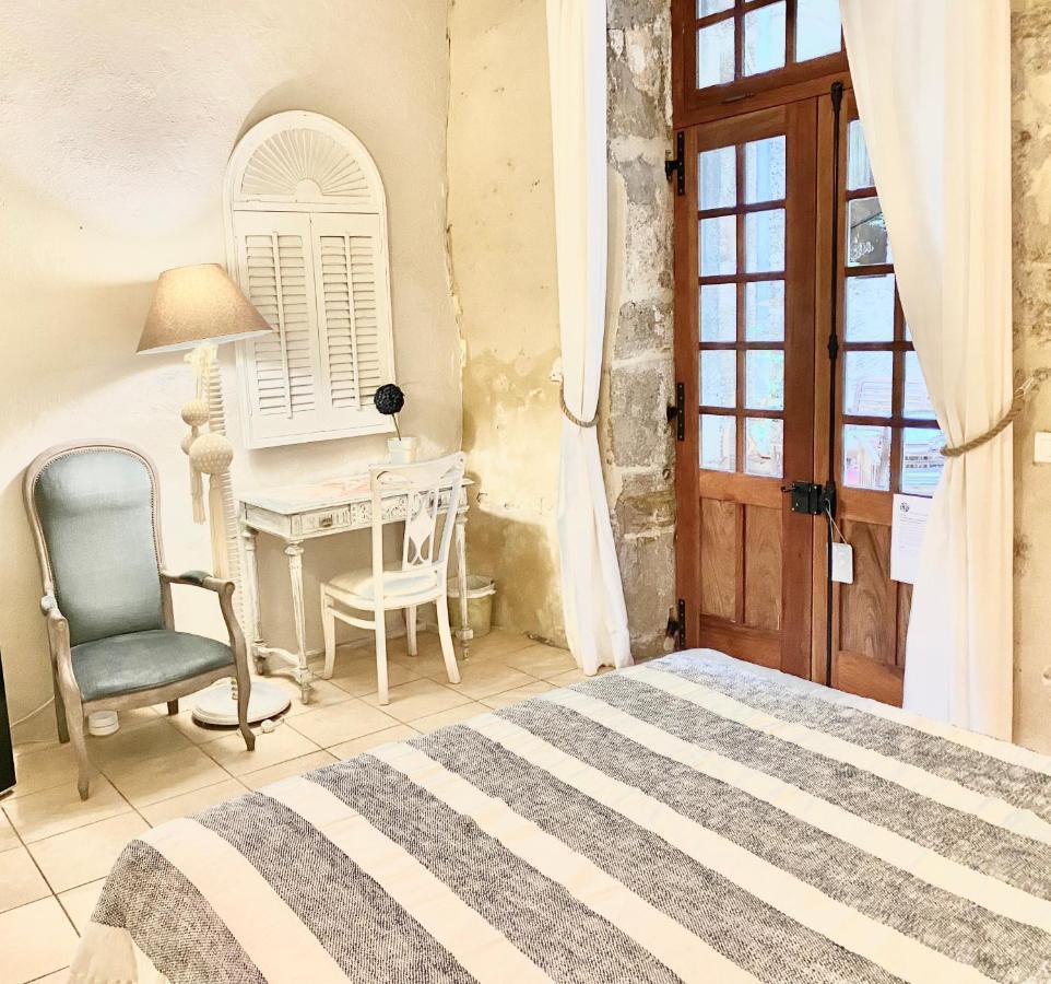 Maison & Table D Hotes Vigniamont Ξενοδοχείο Pézenas Εξωτερικό φωτογραφία